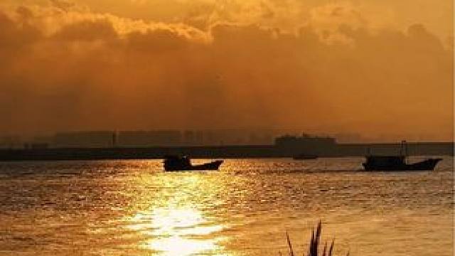 看到夕阳怎么拍，一招教你拍出夕阳意境小短片#日落 #手机摄影 #好看的晚霞分享给喜欢的人 #夕阳西下