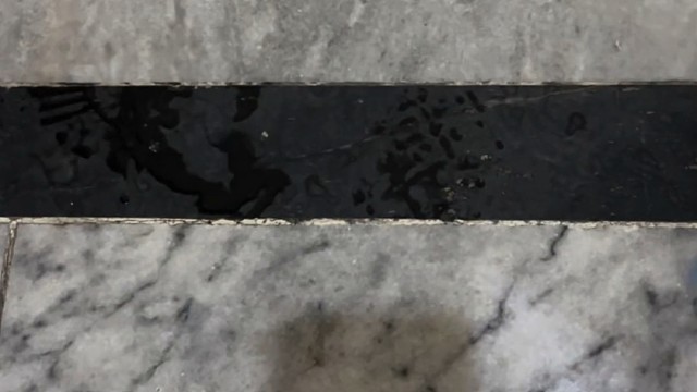 楼梯滚瓶子爆破解压时刻