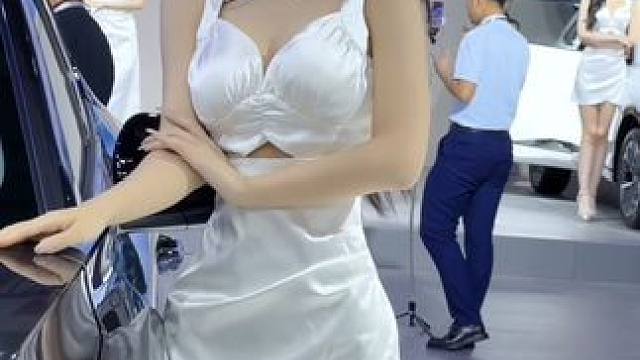 车展现场偶遇我呦