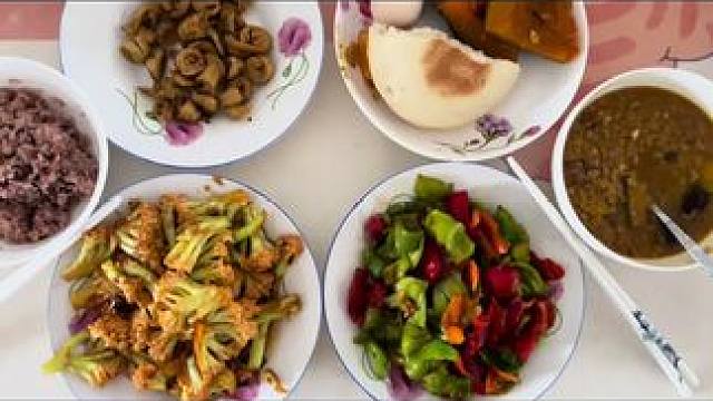 #普通的饭菜都是家的味道 #粗茶淡饭也是我的生活 #做饭我是认真的好吃是必须的 #家常便饭最养人 #