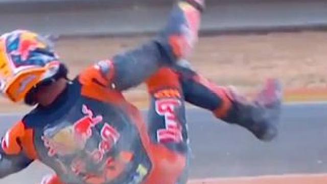 #motogp #摩托车比赛 #滑胎过弯 #压弯 #危险动作请勿模仿