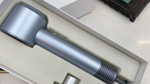 吹风机 最近捕获众多少女心的科西吹风机，高颜值高风力，还在犹豫的朋友直接闭眼入