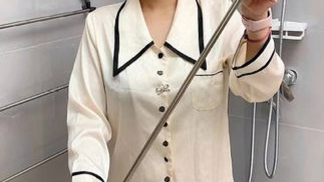 小熊吸盘伸缩挂架，小熊吸盘伸缩挂架卫生间免打孔浴室壁挂浴中毛中挂钩架 #吸盘毛巾架 #吸盘置物架  