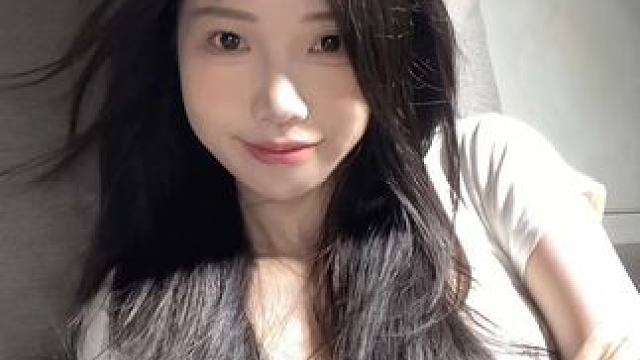 姐妹想拍这个温柔风视频，巨简单又详细的打光教程，在家躺沙发上就能拍#懂事的姐妹已经开始艾特了 #甜妹