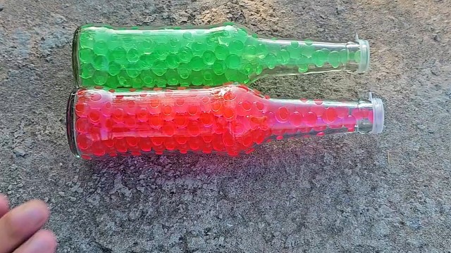 楼梯滚瓶子爆破解压时刻