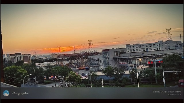 我怎么会不明白人与人之间的真真假假，只是碍于人情