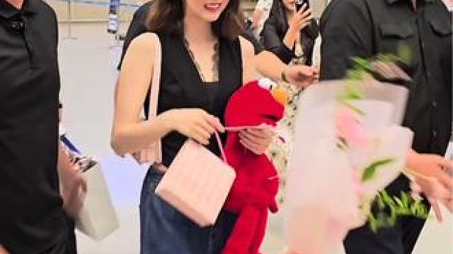 韩素希机场穿搭颜值 #韩素希 #穿搭 #完美身材 #又美又飒 #美出高级感