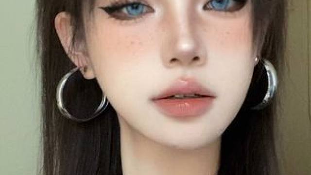 亚裔辣妹妆｜400w人想要的妆教来啦 #妆前妆后 #妆教#妆容教程 #转身回眸变装 #亚裔妆容