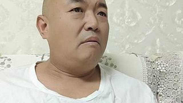 “伞”能遮风雨 #这话没毛病 #大哥说的是现实中的生活