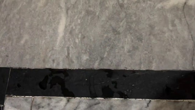 楼梯滚瓶子爆破解压时刻