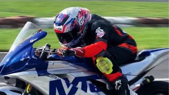 哥哥的新头盔好帅#shark头盔