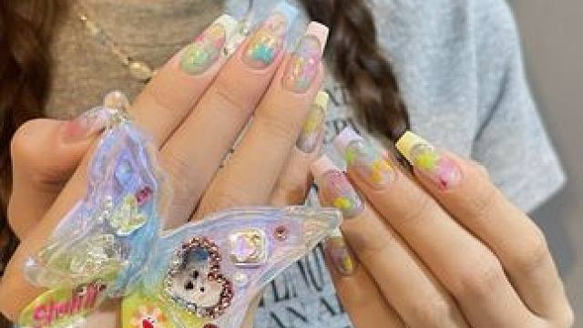 我的美甲师姐姐还是太全面了… #vlog日常 #美甲分享 #newjeans #美甲