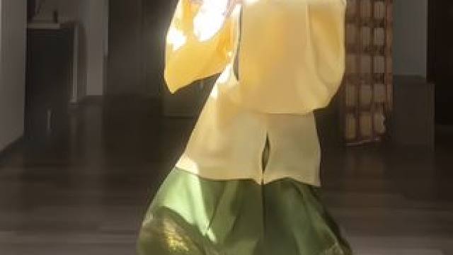 #舞蹈 听说南边开了家小酒馆！走！瞧瞧去！#国风 #国风少女 #汉服 #马面裙