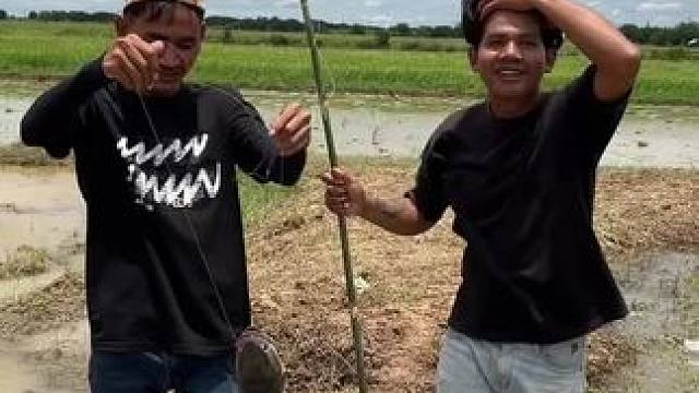 户外钓鱼野炊烤鱼 #农村生活 #我的乡村生活 #东南亚美食 #舌尖上的美食