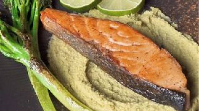 三文鱼我还是喜欢吃熟的！地中海风的营养一餐，味道一样很赞