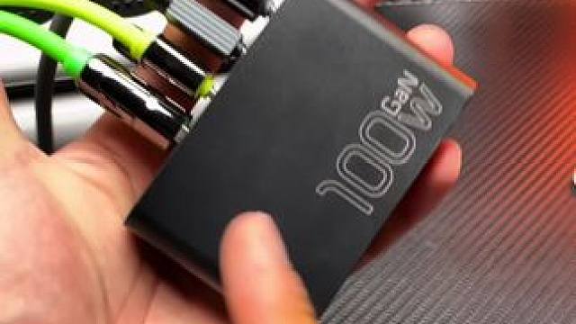 电子设备多的？2024年还没用过氮化镓充电器吗？直接100瓦顶配拉满！4口同时智能低温快充。苹果安卓