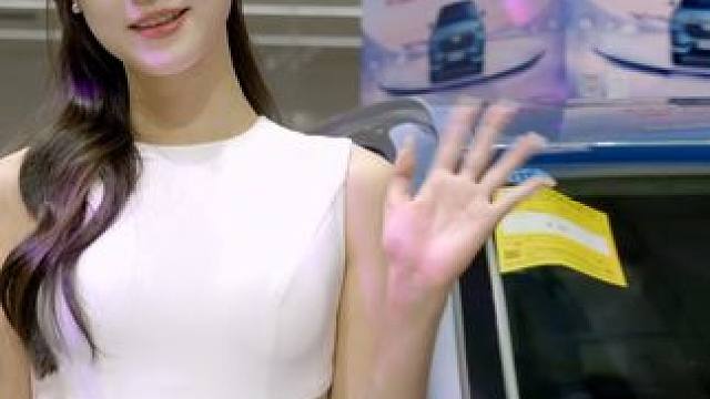 盛装启幕，精彩呈现 #车模美女 #2024青岛秋季车展 #青岛秋季国际车展 #热点