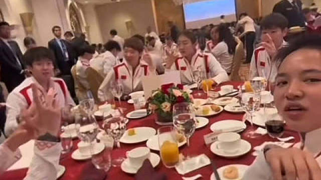 短短23秒王楚钦看了孙颖莎3次