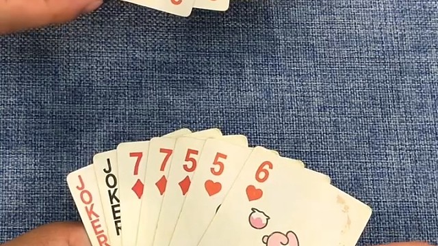 谁让你手中还剩那么多张牌呢？