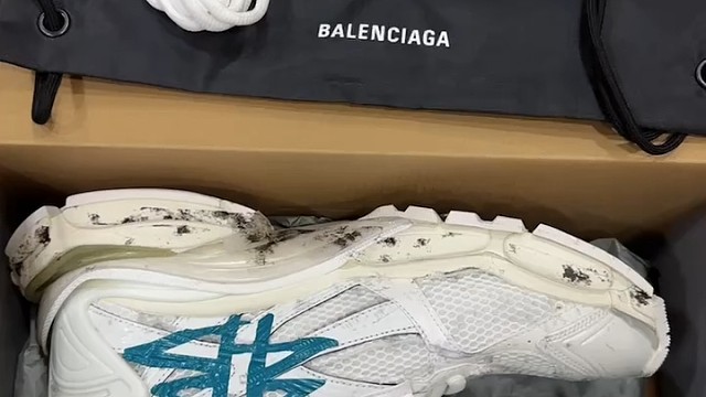 balenciaga runner