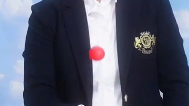 孙颖莎时尚大片来啦，国际明星风范十足