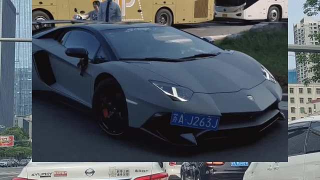 开车上路，千万别惹这种侧挂车牌的车#汽车知识 #每天一个用车小知识 #侧挂车牌