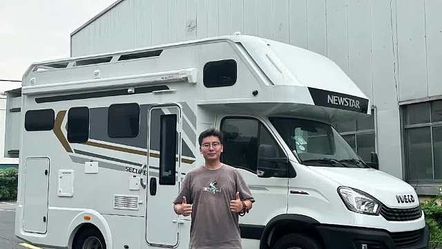 依维柯双拓展房车，配置丰富、时尚古朴，带你体验家的感觉！