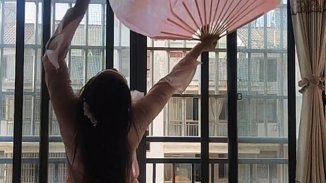 跟我做朋友，我带你一起跳舞