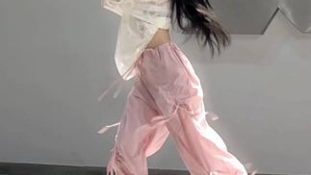 终于跳上了这首小甜歌✌ #espresso #supermars编舞 #翻跳 #零基础学舞蹈 #一学