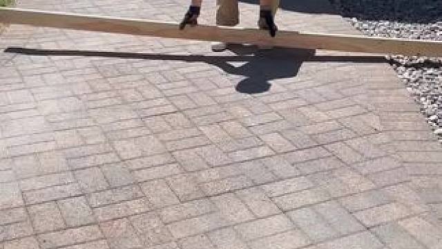 美式庭院吊床、佩戈拉围栏、地砖铺设设计风格！