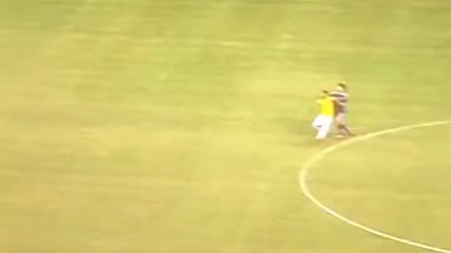 足球基本功扎实才能在场上做出这些动作