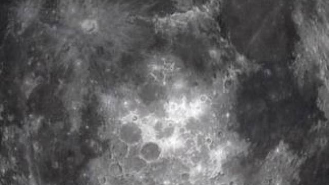 带着我的相机出来扫街 带着我的相机出来扫街，只要能成像把你最封神的照片发到评论区我们一起看一看#摄影