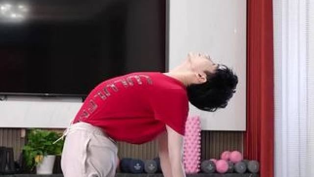 爱生闷气的这样练#瑜伽 #开肩美背