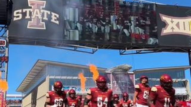 大学橄榄球的快乐又要回来了！ #美式橄榄球 #橄榄球 #NCAA