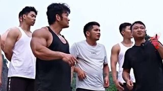 看大表哥和李维刚抓鱼后续！最后没想到...... #大表哥vlog #李维刚 #抓鱼