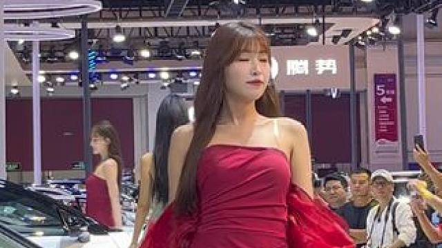 好车子就像好姑娘 #大长腿美女 #2024青岛秋季车展 #青岛秋季国际车展 #青岛车展#车模小姐姐