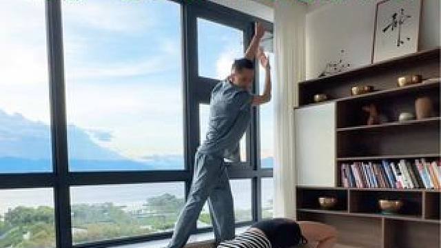 没有受不了的圆肩厚背，每天滚背50次坚持一周会有意想不到惊喜#小动作大作用