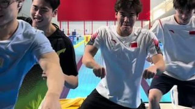 库存系列之泳队摩托舞练习花絮。海哥舞蹈c位出道#覃海洋 #覃海洋跳舞 #运动员日常