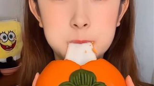 这大月饼直接香迷糊了#中秋月饼 #还没到中秋就馋月饼了 #谁能拒绝这份赏月搭子 #这届月饼礼盒卷起来