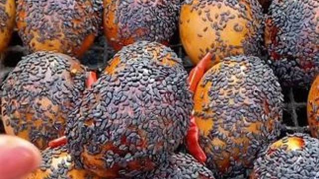 #妈呀太香了 13天无骨无毛的香辣活珠子你吃过吗？鸡汤特别鲜美，肉质鲜嫩，營，養价值比一般鸡蛋还高。