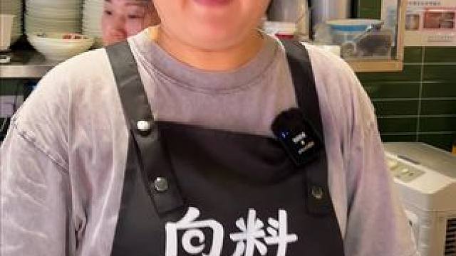 买不到，买不到，买不到胖妹手里这包豌杂三宝？#妈呀太香了 #好吃到停不下来 #这一碗好过瘾 #重庆小