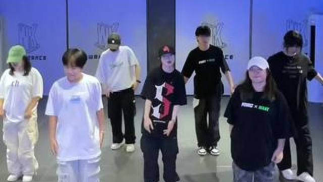 大家都跳那我也跳吧！ #Ineedagirl舞蹈挑战 #ineedagirl #