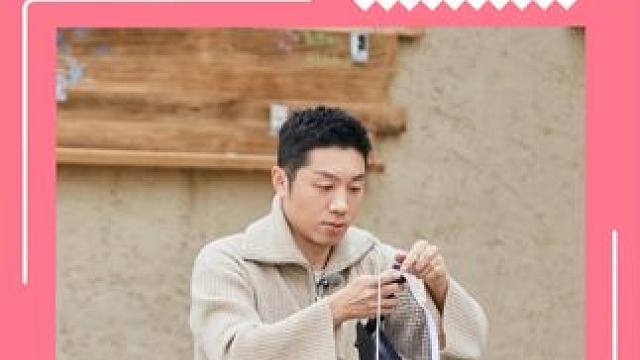 还得是许昕啊#许昕拿华为折叠机当乒乓球拍 #华为折叠手机  #许昕 #华为 #许昕还是太全面了