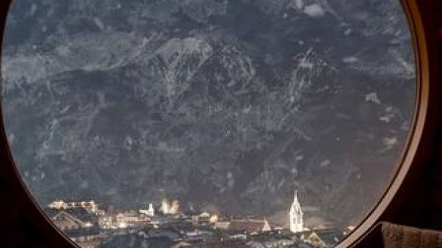 助眠视频，暴风雪夜的深山小屋，伴着壁炉与风雪入眠 #白噪音 #助眠视频 #助眠解压 #深度睡眠 #治