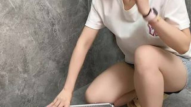 郁金香花洒支架，吸盘的很牢固，平时洗澡，洗衣服，刷鞋刷地垫都很方便#花洒支架  #卫生间好物  #免