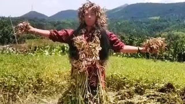 山卡卡里的农村大姐学费了开直播每天收获满满您还在恐播怕播不敢开播开播了不知说什么吗#记录真实生活 #