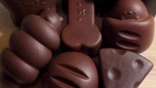 小姐姐沉浸式捏捏 #助眠解压 #解压 #强迫症治愈系 #声控解压 #极度舒适