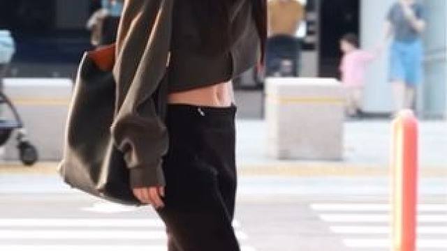 LESSERFIM组合机场穿搭颜值状态 #lesserafim #穿搭 #完美身材 #又美又飒 #美