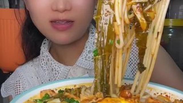 #爆辣 #嗦粉 #吃饭了