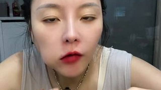 #吃货一枚鉴定完毕 板栗味在橱窗❤️#从来没吃过这么好吃的东西 #不敢想象这一口多好吃 #中秋三件套